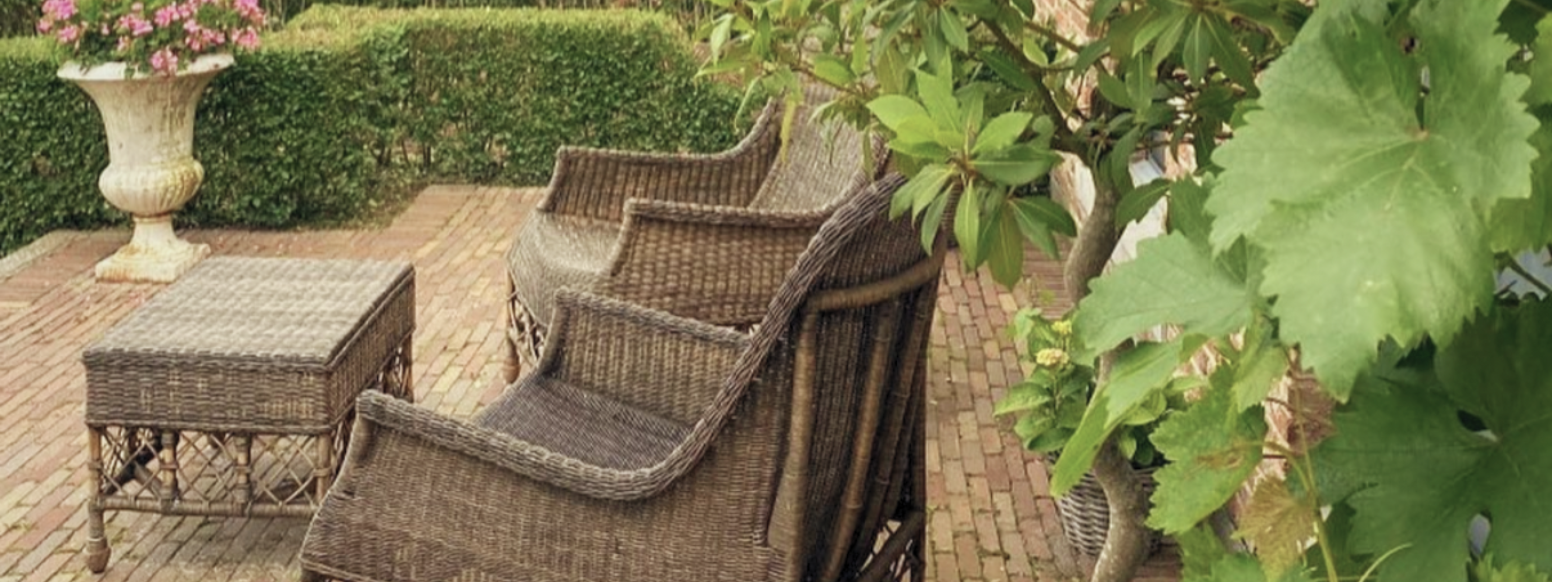 The Beauty of Aging: Patina That Reflects it's Natural Environment